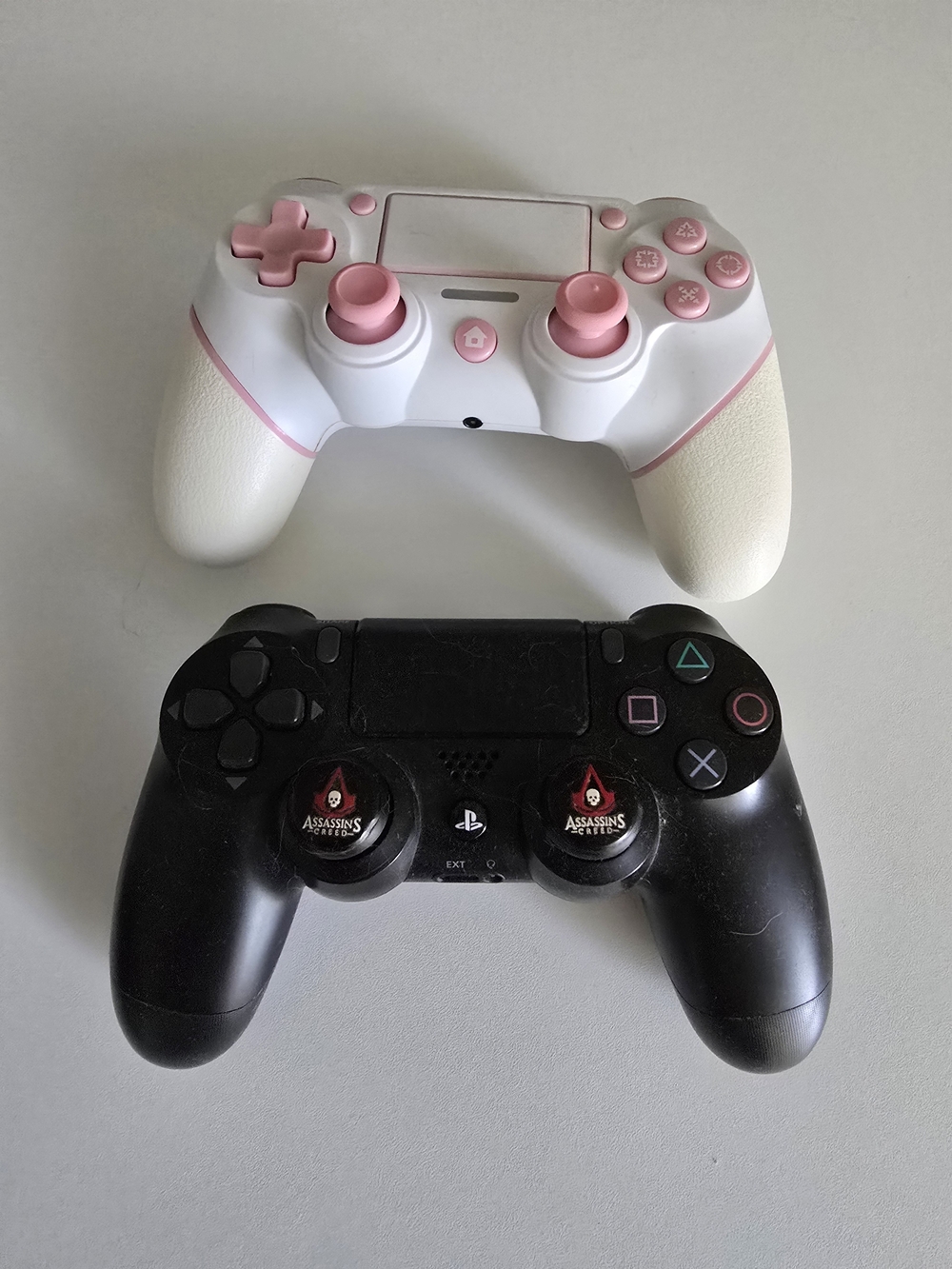PS4 Slim 500gb with two controllers